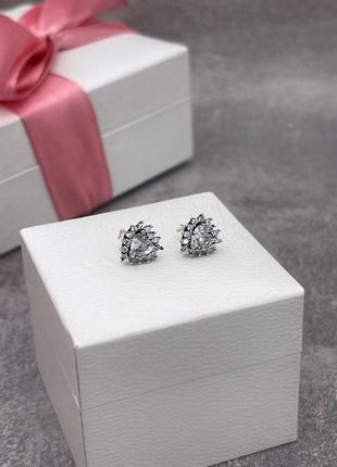 Серебряные серьги сияющее сердце с ореолом