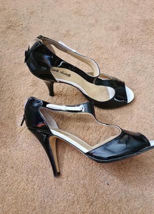 Італійські босоніжки