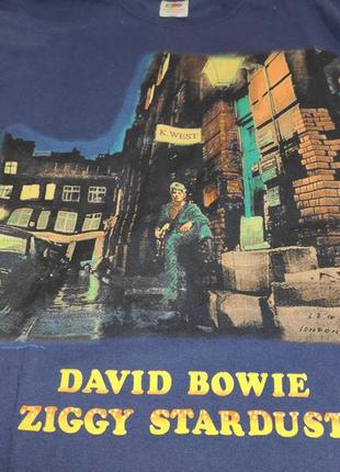 Стильна чоловіча офіційна ліцензована футболка david bowie ziggy stardust

.s8 фото