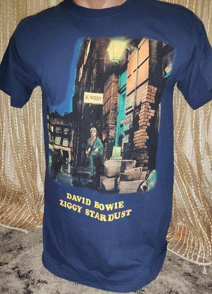 Стильна чоловіча офіційна ліцензована футболка david bowie ziggy stardust

.s1 фото