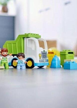 Конструктор lego duplo 10945 сміттєвоз та контейнери для роздільного збирання сміття ms8 фото