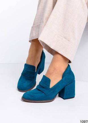 Замшеві туфлі на підборах з натуральної замші