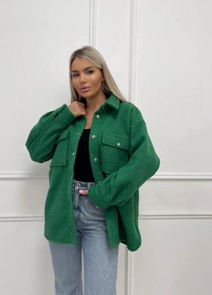 Куртка сорочка стильна жіноча шерсть букле зелена бежева трендова2 фото