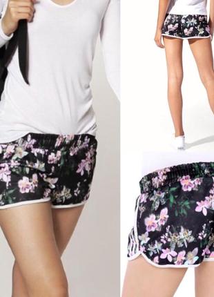 Неймовірні короткі orchid shorts by шорти adidas в квіти