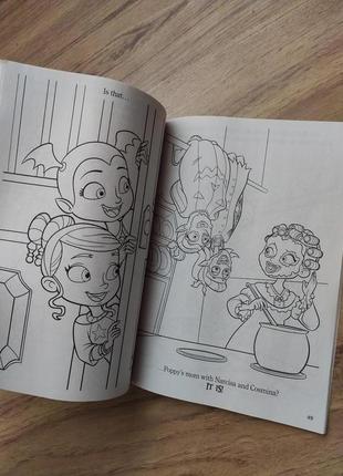 Дитяча розмальовка вампіри родина вампірина activity book usa disney  на англійській мові
