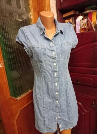 Фирменое джинсовое платье рубашка