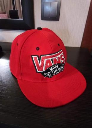 Кепка vans.
