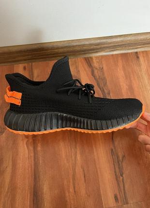 Кроссовки новые мужские оранжевые яркие