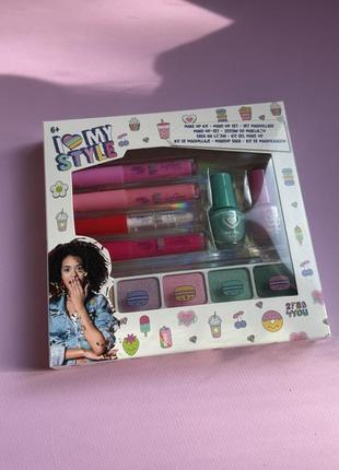 Набори косметики для дівчат