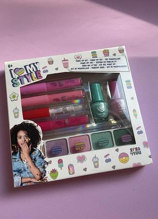 Набори косметики для дівчат