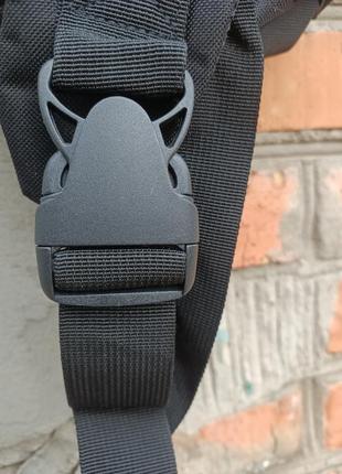 Рюкзак на одну лямку кроссбоди adventurer, чорний з синім6 фото
