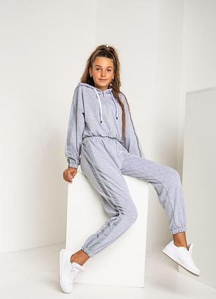 Спортивний костюм для дівчинки