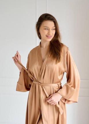 Шелковый красивый комплект ночная рубашка и удлиненный халат цвет кофе красивые домашние наборы для женщин5 фото