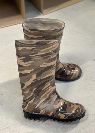 Резиновые мужские сапоги камуфляж коричневый2 фото
