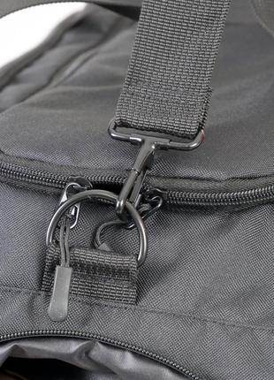 Cпортивна повсякденна сумка через плече на 30л в чорному кольорі8 фото