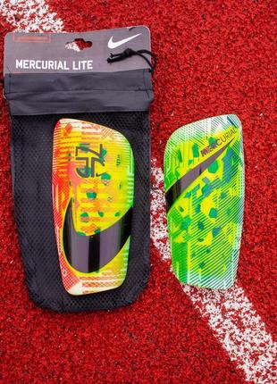 Футбольні щитки nike mercurial lite