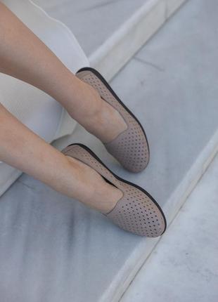 Літні шкіряні туфлі з перфорацією капучино | 787575 фото