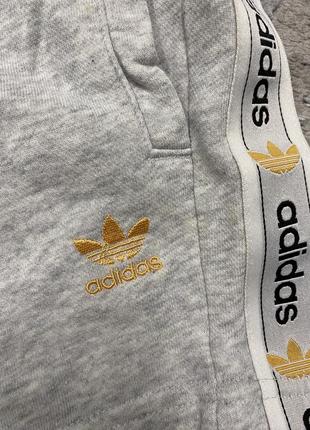 Дитячі детские спортивные шорты шорти adidas3 фото