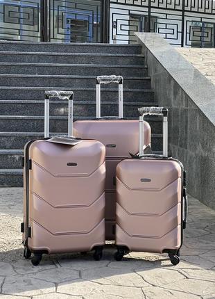 Ударопрочный wings средний чемодан дорожный m на колесах польша 75 литров2 фото