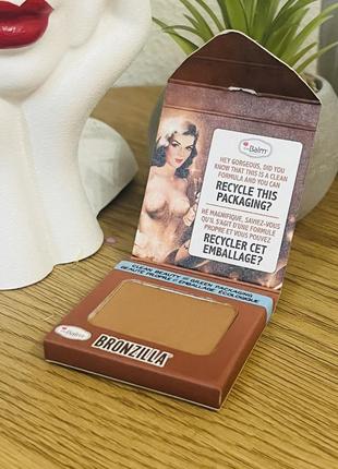 Оригінал thebalm bronzilla bronzer, contour & shadow бронзер для обличчя2 фото