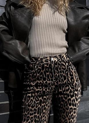 Самі трендові джинси штани в леопардовий принт3 фото