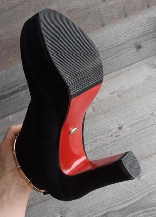 Чорні ботильйони черевики замшеві ланцюжком на високому широкому каблуку осінні демі лабутен стріпи3 фото