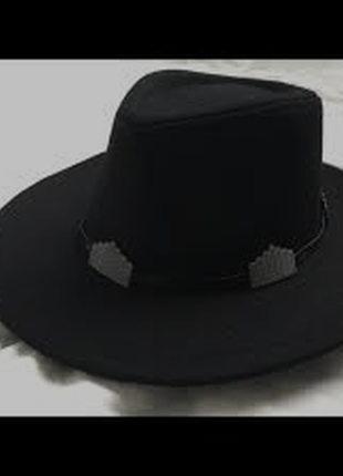 Чорний капелюх федора з срібним декоруванням по обідку2 фото