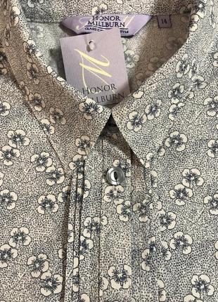 Дуже красива та стильна брендова блузка у квіточках 23.