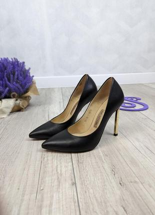 Женские кожаные туфли nescior на шпильке чёрные размер 365 фото