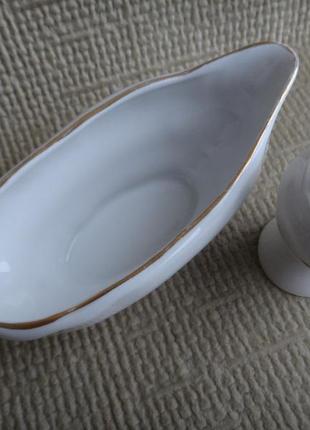 Соусник и солонка, корстень, фарфор.