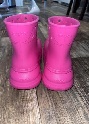 Крокс краш чоботи гумові жіночі рожеві crocs crush rain boot juice8 фото