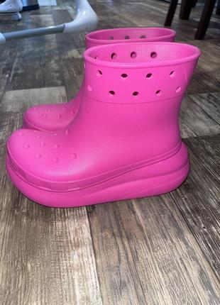 Крокс краш чоботи гумові жіночі рожеві crocs crush rain boot juice1 фото