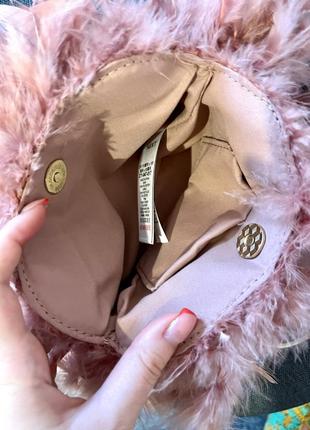 Розовая маленькая сумка с перьями. новая4 фото