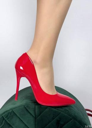Червоні базові туфлі човники на високих підборах3 фото