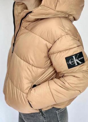 Оригінальні жіночі куртки calvin klein