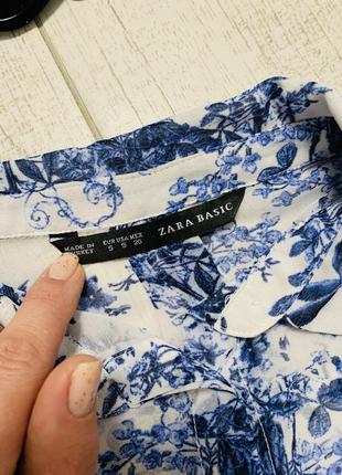 Легенька стильна напівпрозора блуза в квітковий принт від5 фото