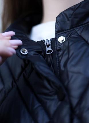Стильная стеганная женская куртка оверсайз черная женская куртка на весну демисезонная женская куртка куртка-бомбер стеганный женский бомбер3 фото