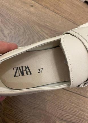 Лофери туфлі zara для дівчинки бежеві 37 розмір2 фото