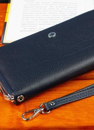 Синій гаманець-клатч з ремінцем на руку із натуральної шкіри st leather st45-28 фото