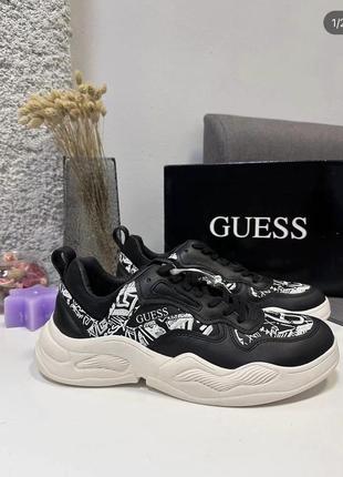 Оригінальні кросівки чоловічі guess