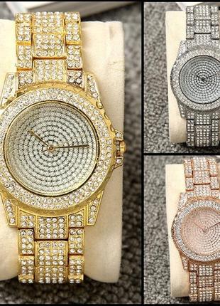 Жіночі наручні годинники з камінням1 фото