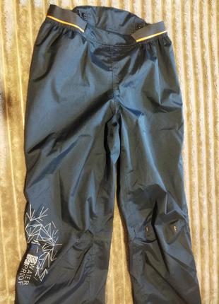 141-150 см (10-11 лет) непромокаемые дождевые штаны quechua брюки треккинговые дождевик7 фото