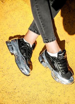 Женские кроссовки adidas raf simons ozweego core black silver metallic6 фото