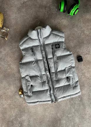 Мужская жилетка stone island жилет stone island жилетка stone island мужская брендовая жилетка stone island3 фото