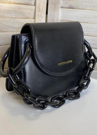 Стильна жіноча міні сумочка клатч з ланцюжком модна і оригінальна сумка через плече ланцюг чорний4 фото