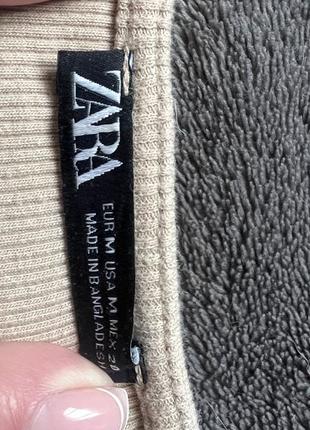 Укорочена кроп-топ футболка zara нюд рубчик