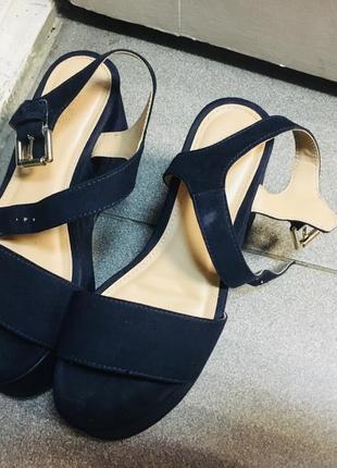 Босоножки 👡