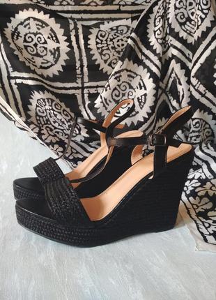 Нові плетені кіскою босоніжки на платформі erra ladies shoes, чорні9 фото
