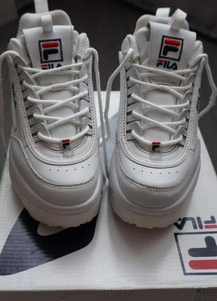 Білі кроси на платформі fila disruptor ii wedge1 фото