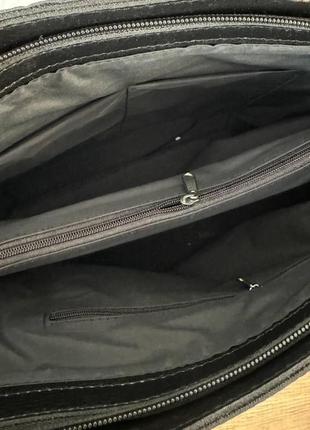 Женская замшевая сумка черная через плечо под рептилию, сумка из натуральной замши черная3 фото
